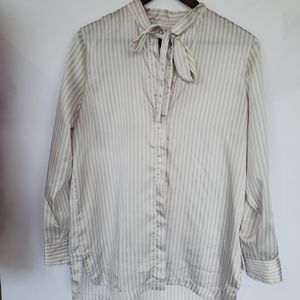 Banana Republic stripe silky tie neck blouse‎ small